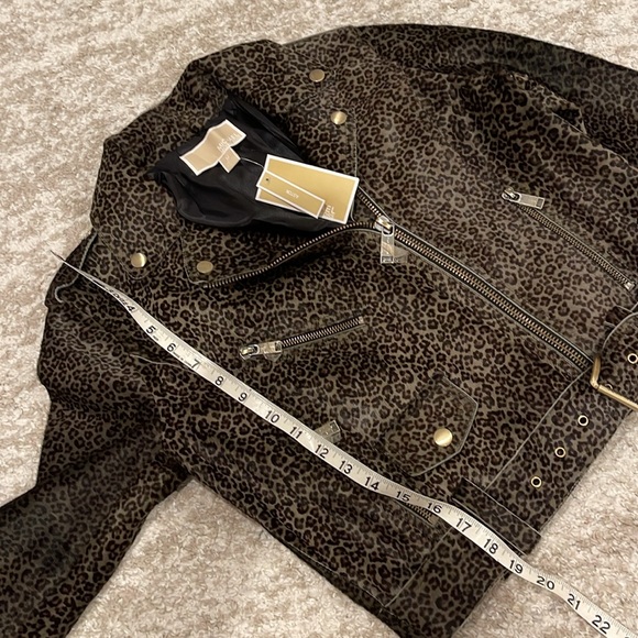 New MICHAEL MICHAEL KORS
Leopard Print Calf Hair Moto Jacket Size M - Picture 17 of 17